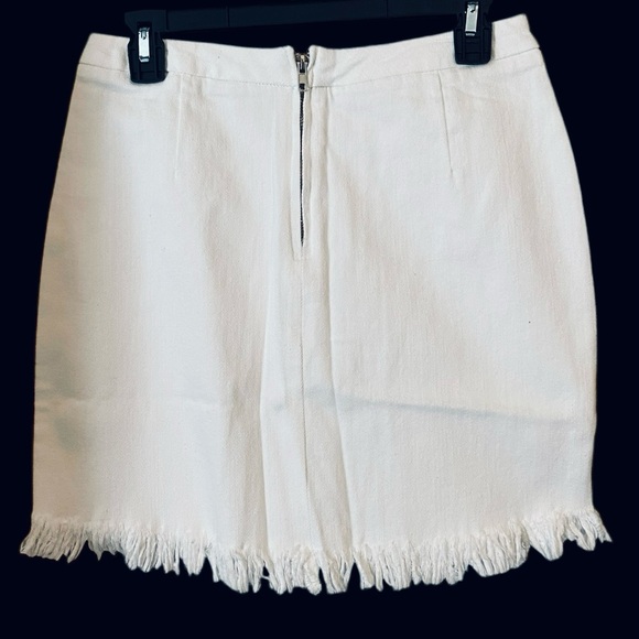 NWT lace up white denim skirt by Hayden  fringe skirt | festival wear Size M - Picture 5 of 9